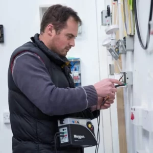 Электромонтажные работы в Киеве 2 electricianrsc